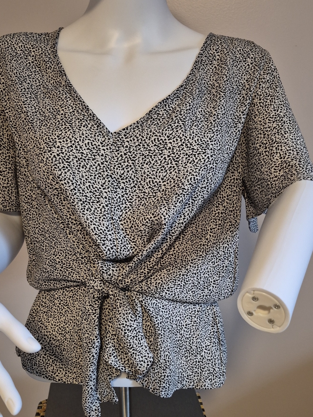 Shortsleeve Lightweight Blouse